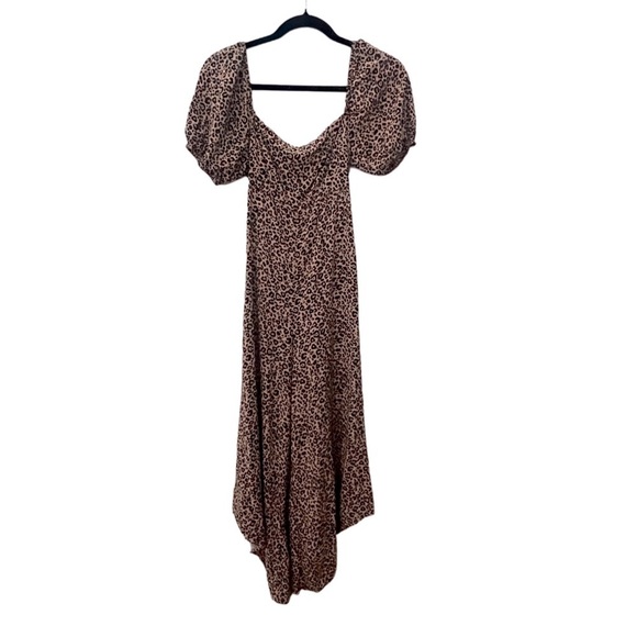 Francesca’s Leopard Print Smocked Barrel Leg Jumpsuit Size XS Forest Fairy - Picture 4 of 8